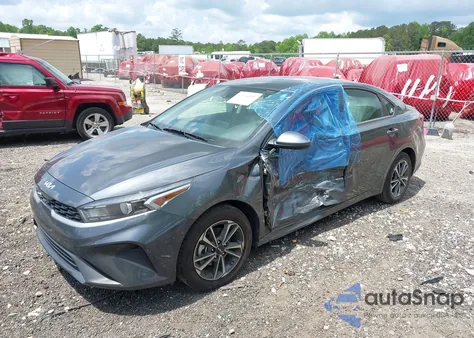 2024 Kia Forte Lxs z USA, uszkodzony, nr VIN 3KPF24AD6RE776747